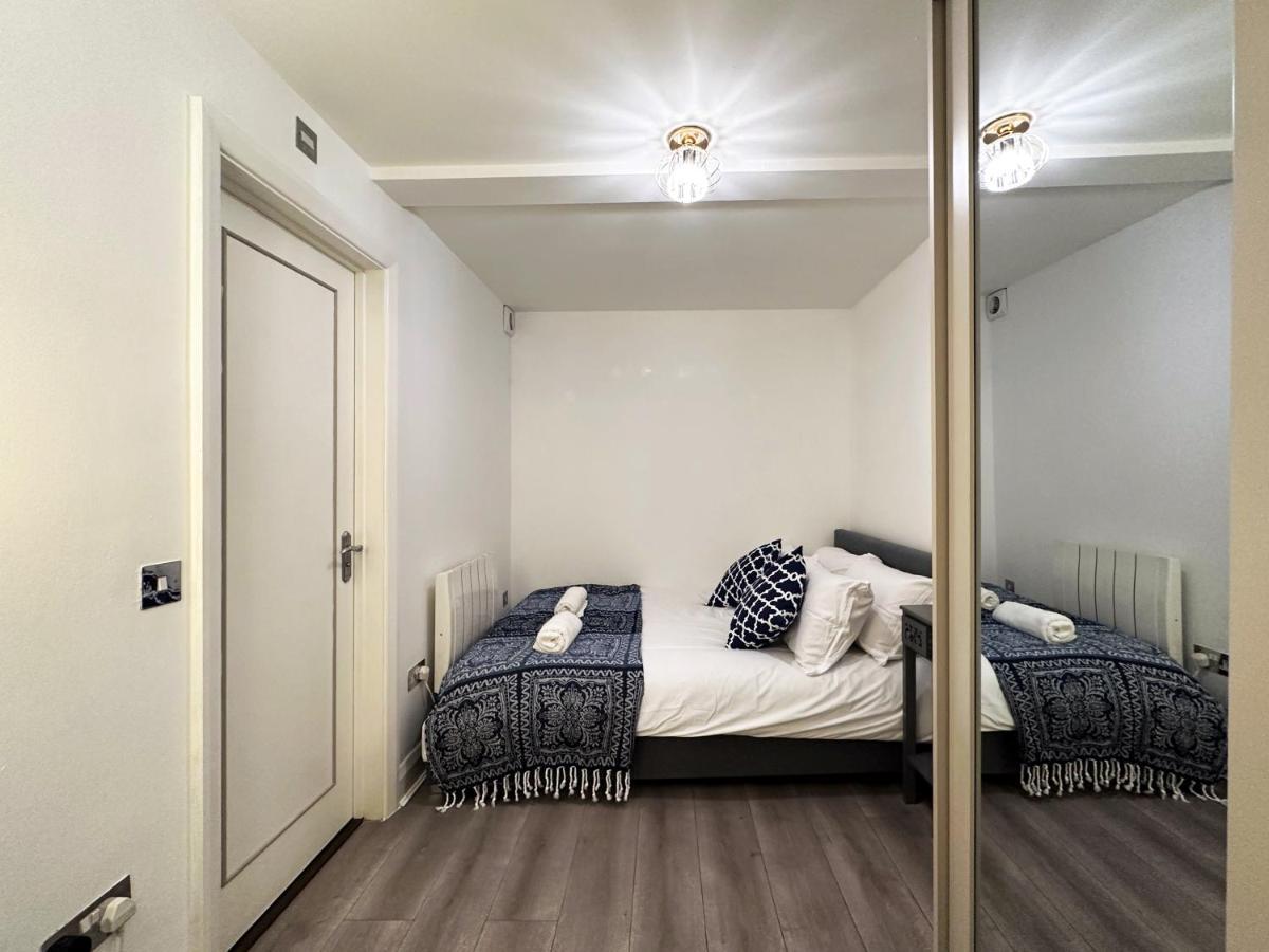 Chic Apartment In Mayfair Londra Dış mekan fotoğraf